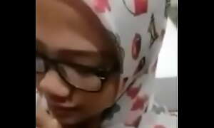印度尼西亚 女孩 头巾 色情 2018